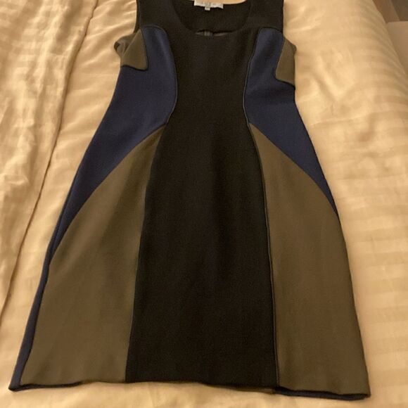 Amen Italy Color Block Sleeveless Shift Dress. Black/Navy/Brown. Size 40. US 4. - Picture 7 of 10